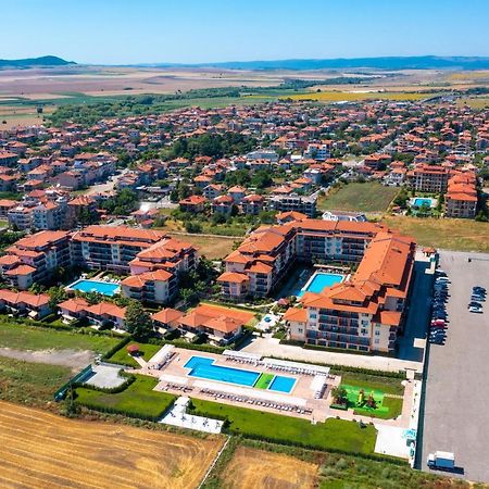 Apartcomplex Chateau Aheloy Exterior foto