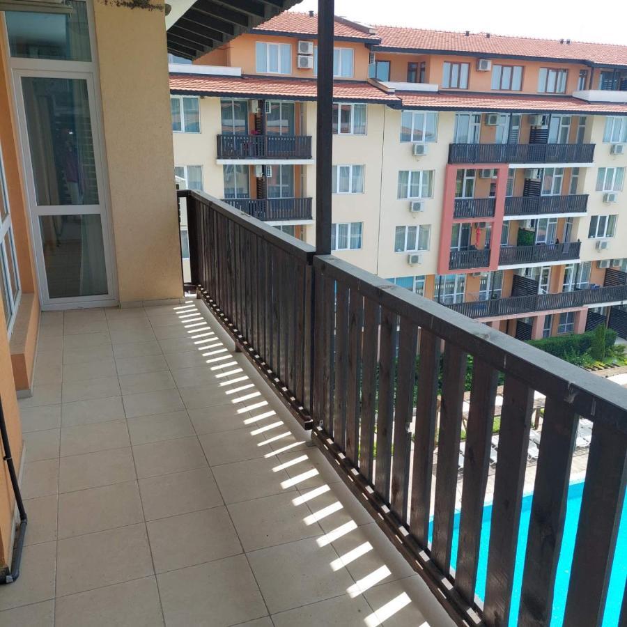 Apartcomplex Chateau Aheloy Exterior foto