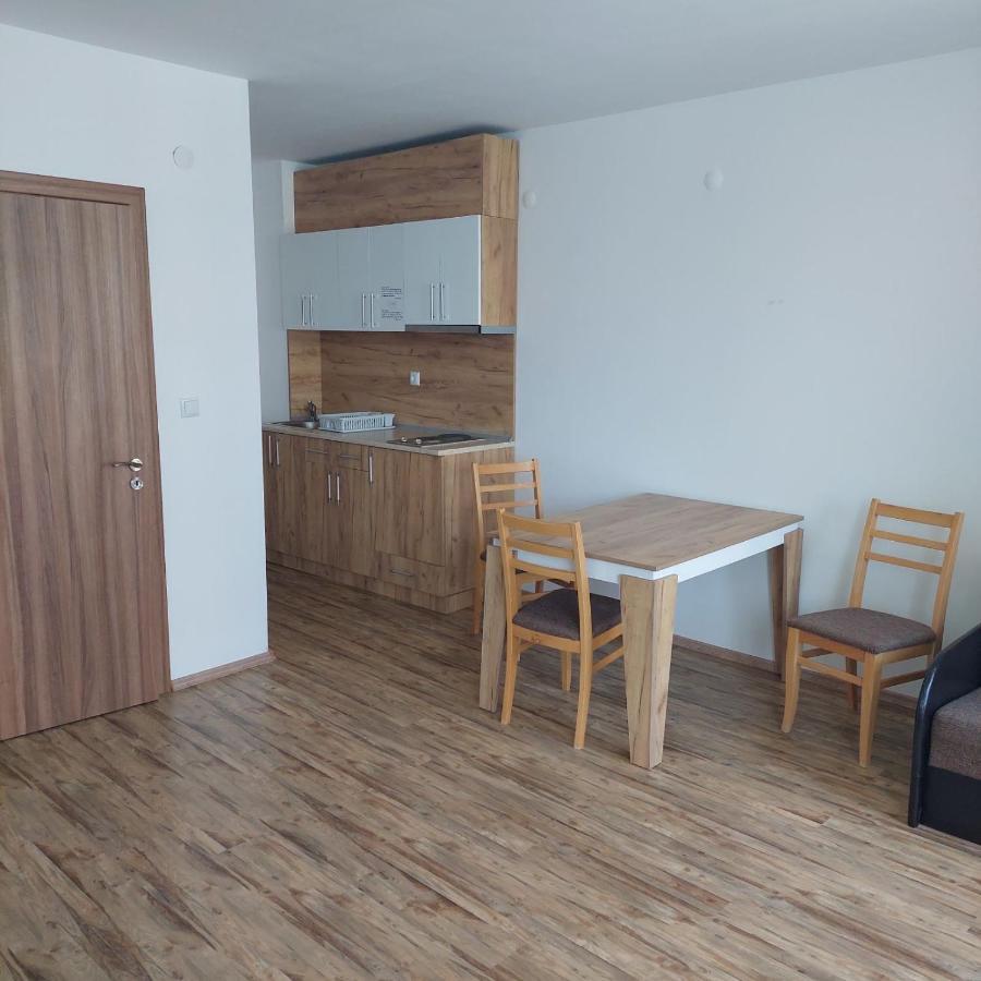 Apartcomplex Chateau Aheloy Exterior foto