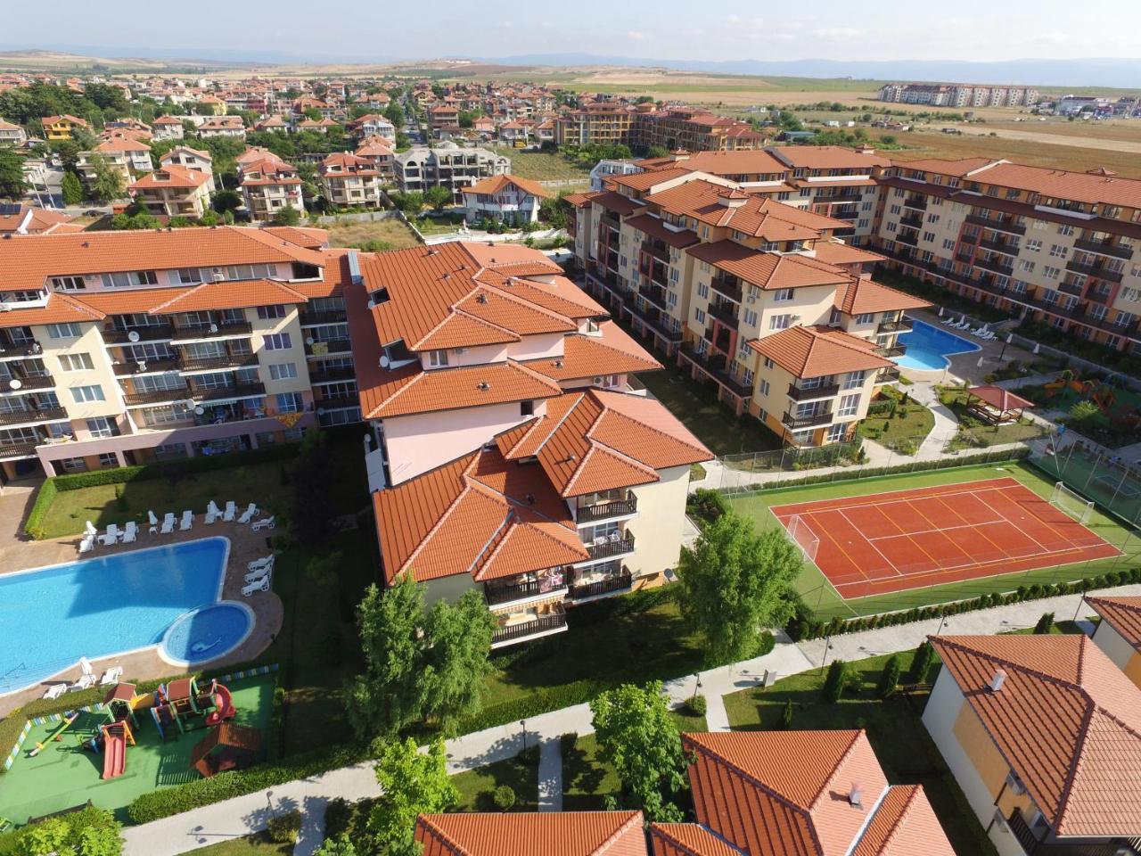 Apartcomplex Chateau Aheloy Exterior foto